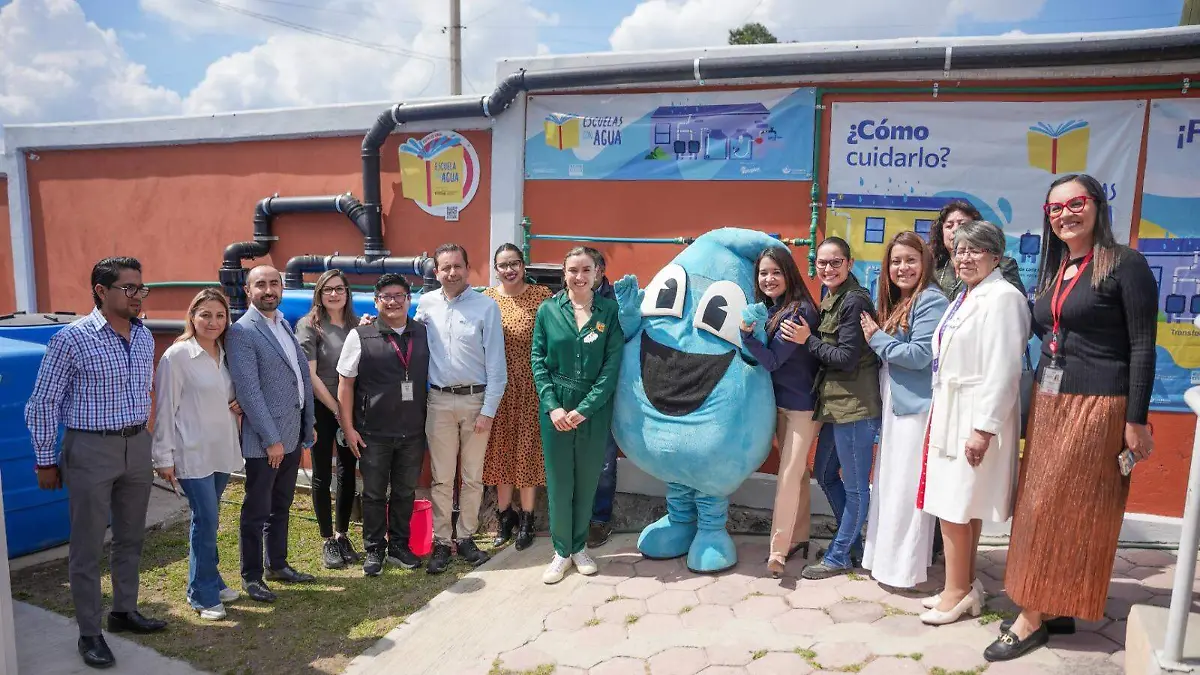 inUGURACIÓN SISTEMA DE CAPTACION DE AGUA EN ESCUELAS (5)